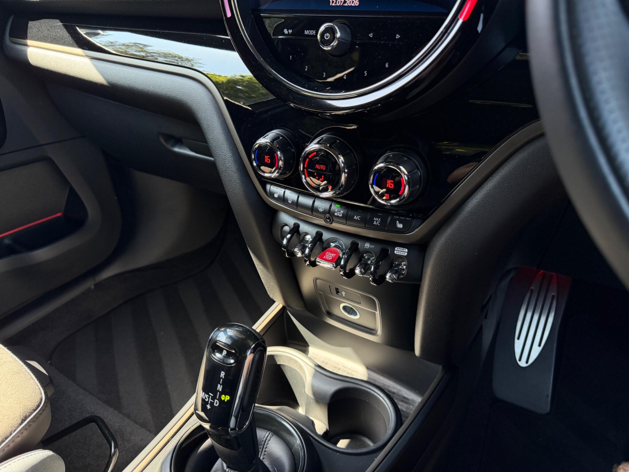 Mini Countryman view 38