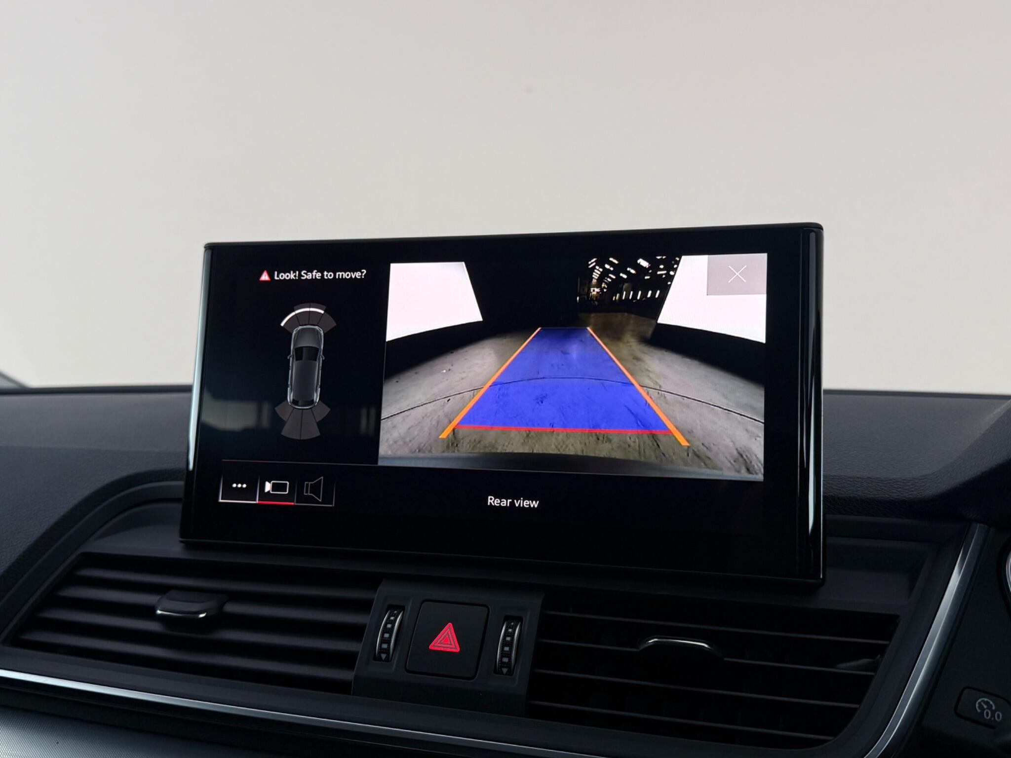 Audi Q5 view 26