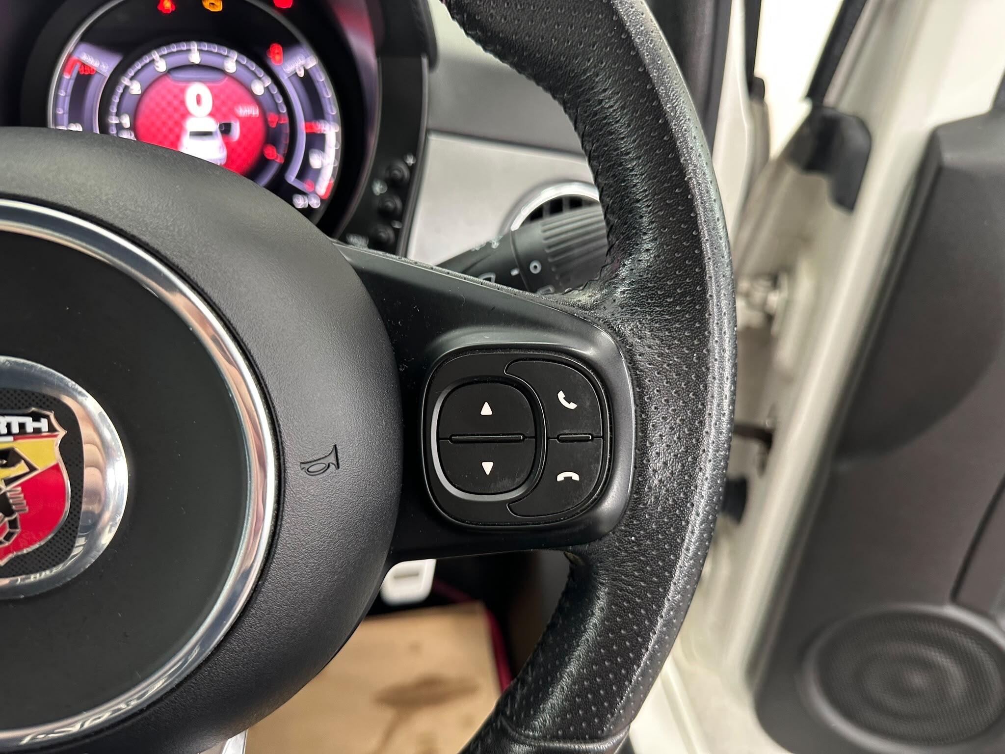 Abarth 595 view 30