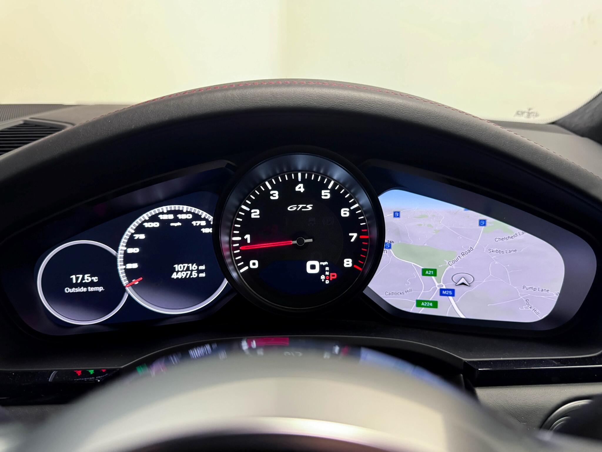 Porsche Cayenne view 44
