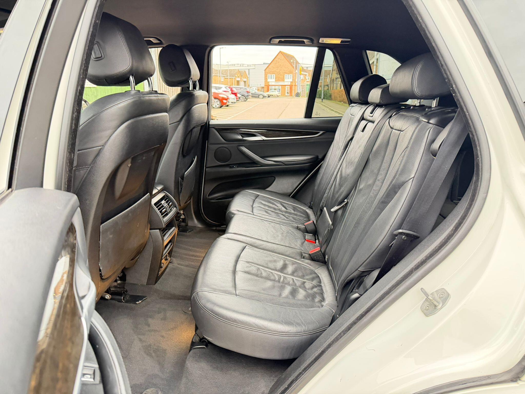 BMW X5 view 21