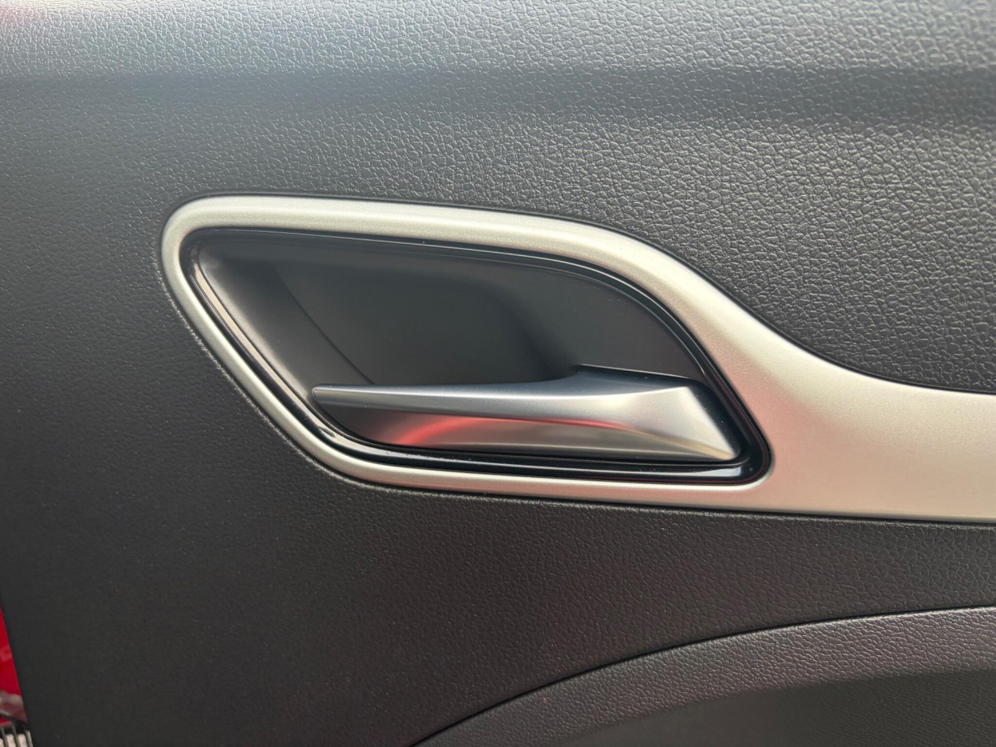 MG ZS view 70