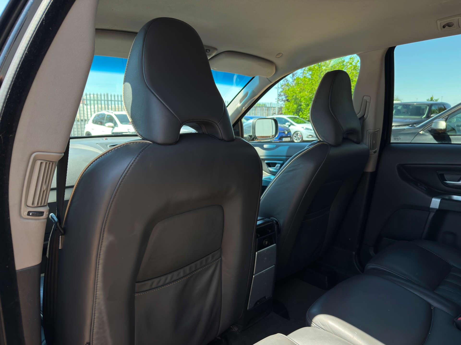 Volvo XC90 view 33