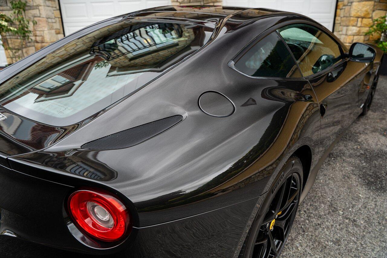 Ferrari F12 view 20