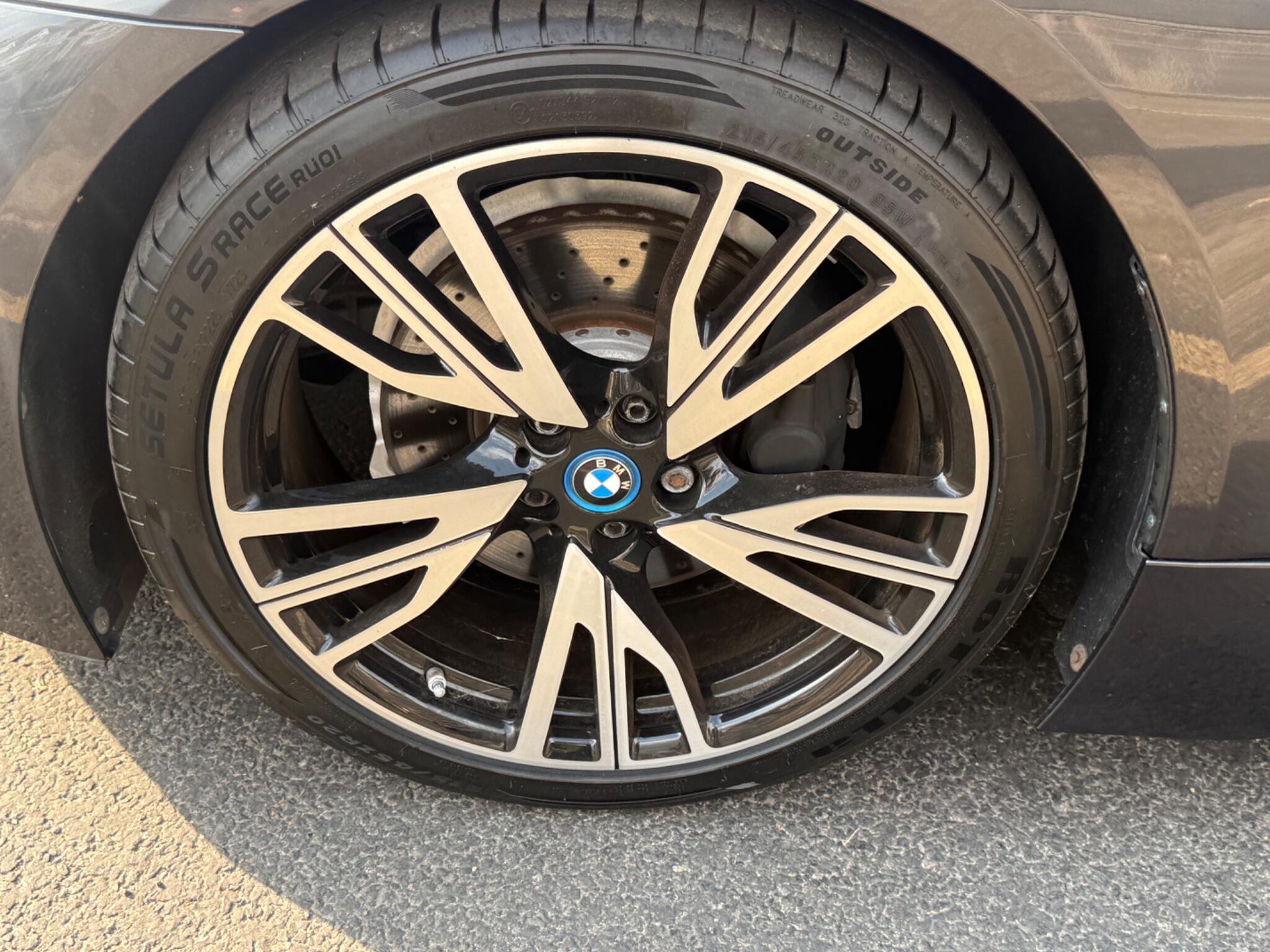 BMW I8 view 30