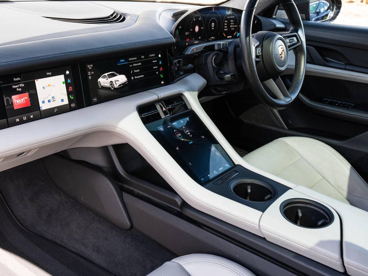 Porsche Taycan view 44