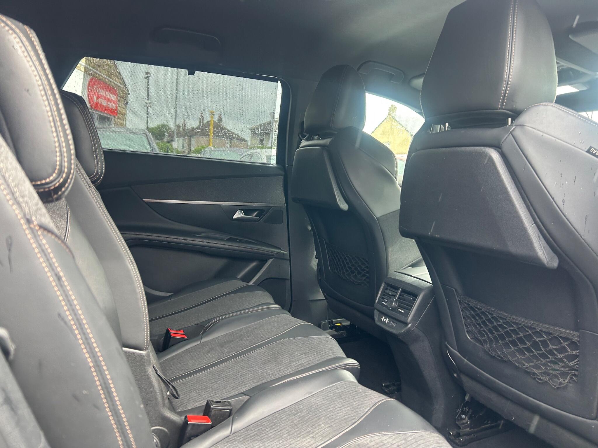 Peugeot 5008 view 15