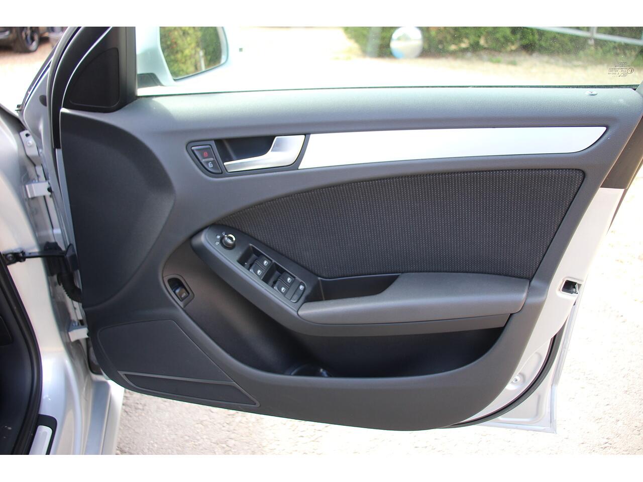 Audi A4 view 29
