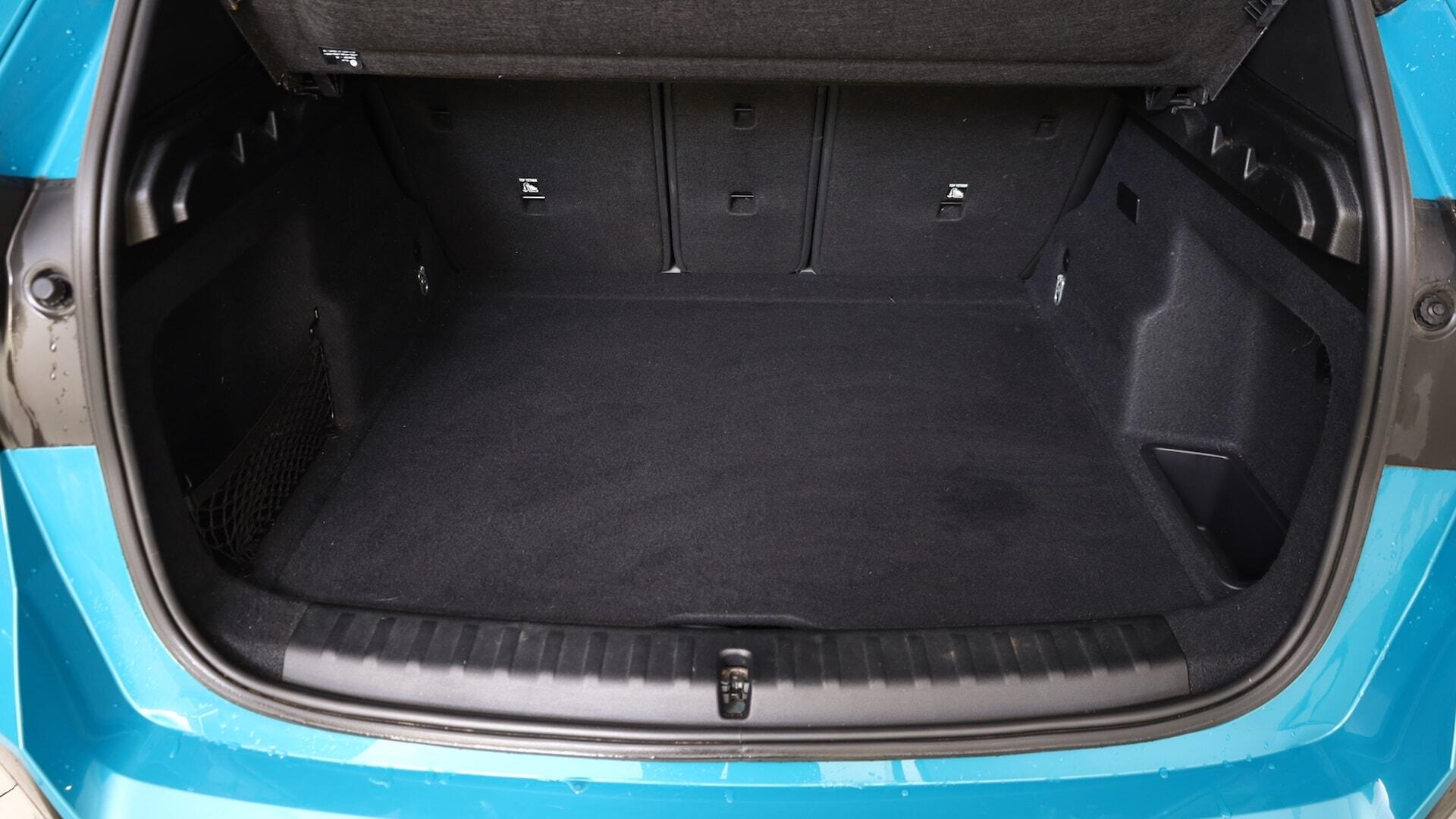 BMW iX1 view 13