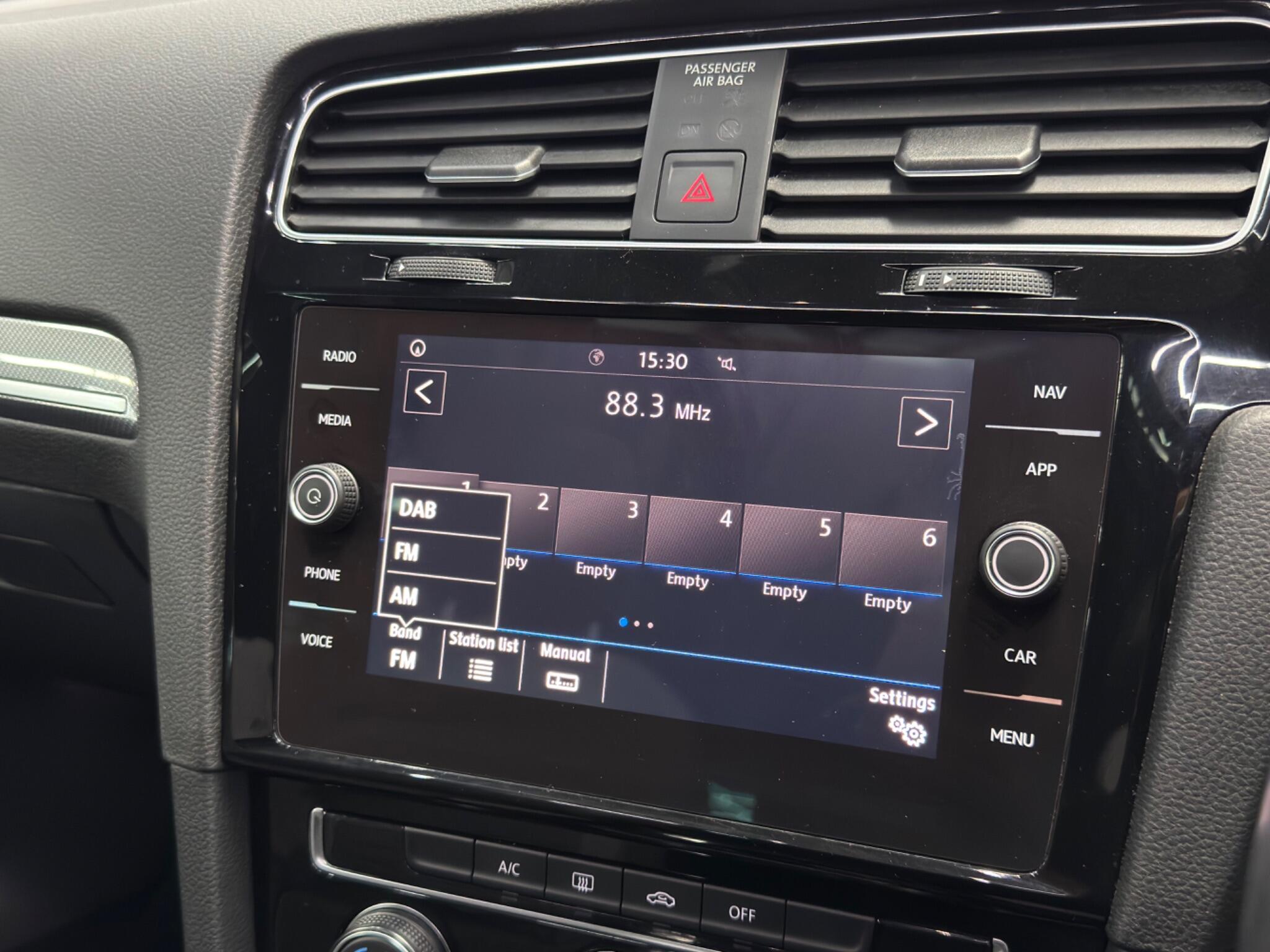 Volkswagen Golf view 28