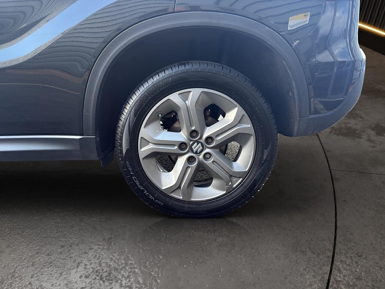 Suzuki Vitara view 20