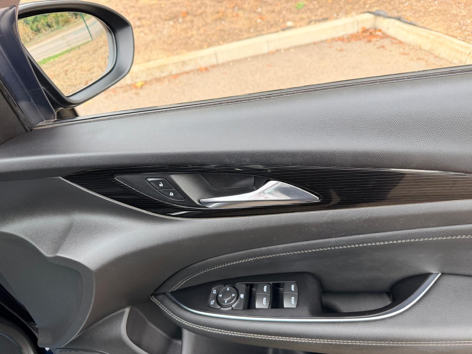 Vauxhall Insignia view 38