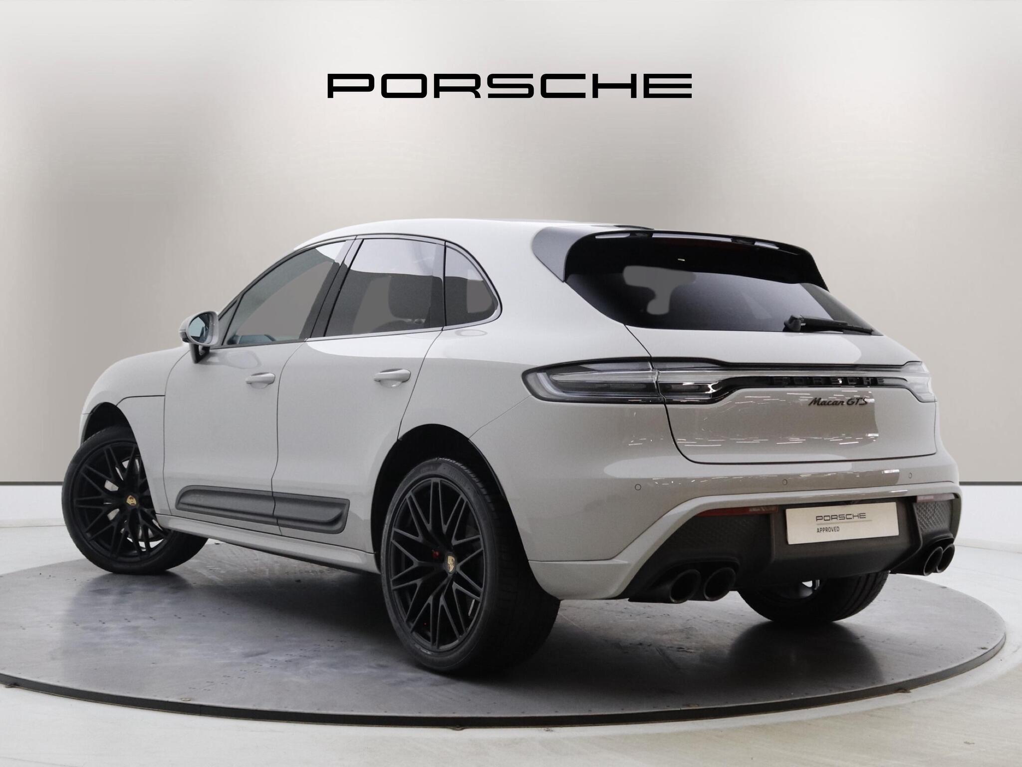 Porsche Macan view 2