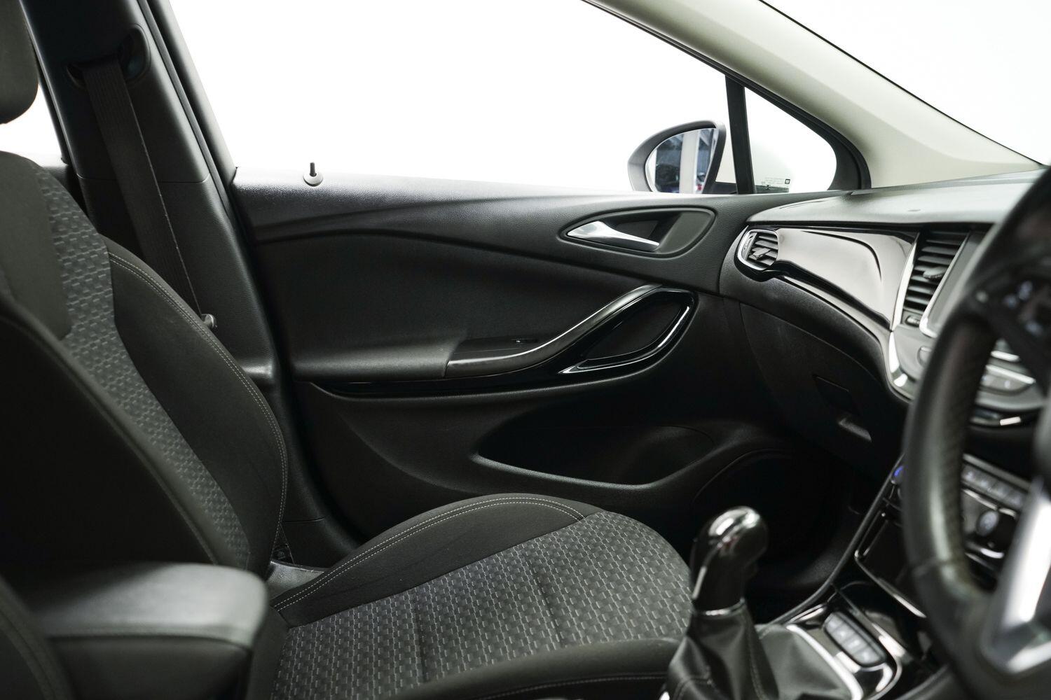 Vauxhall Astra view 21