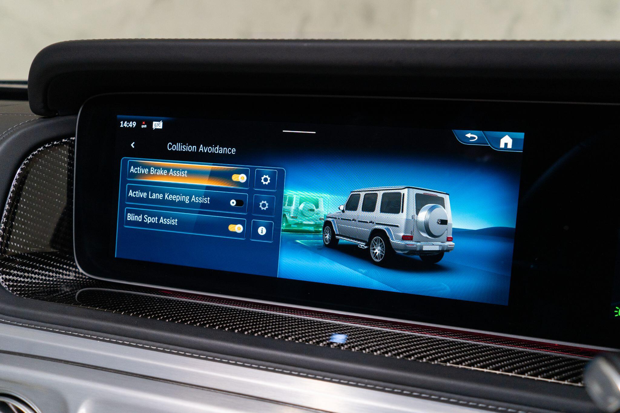 Mercedes-Benz G-Class view 32