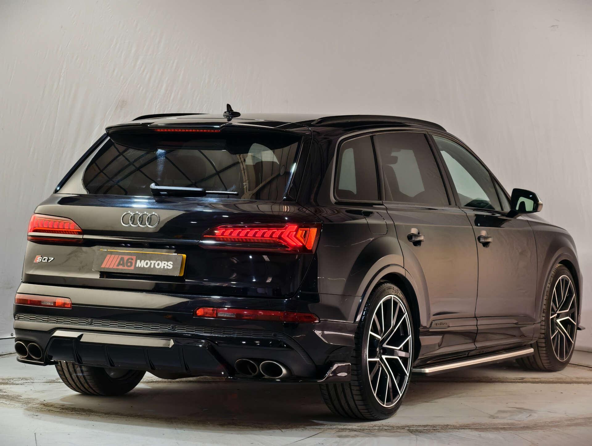 Audi SQ7 view 17