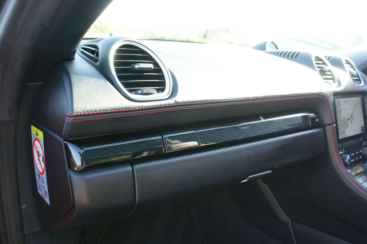 Porsche 718 Boxster view 42