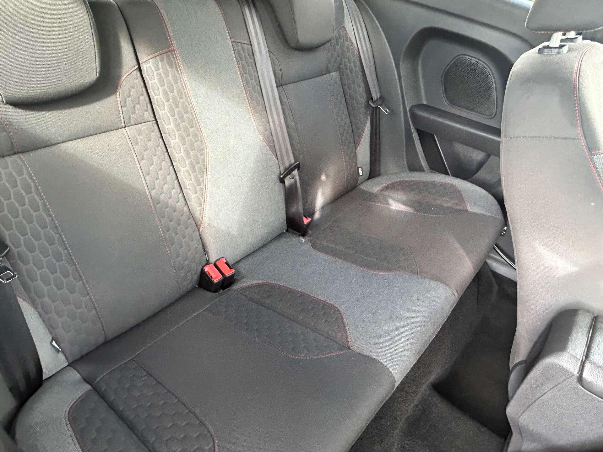 Ford Fiesta view 34
