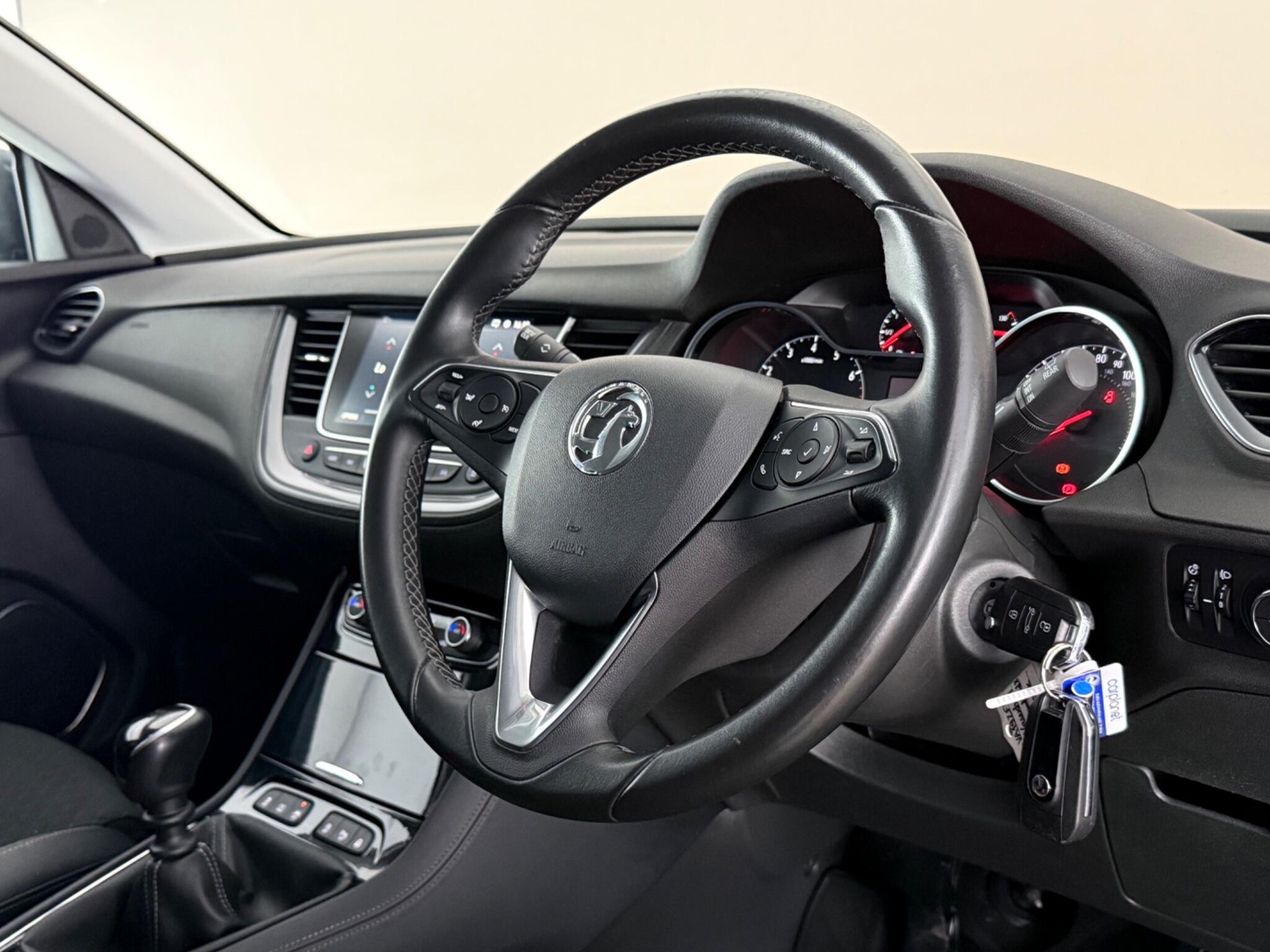 Vauxhall Grandland X view 3