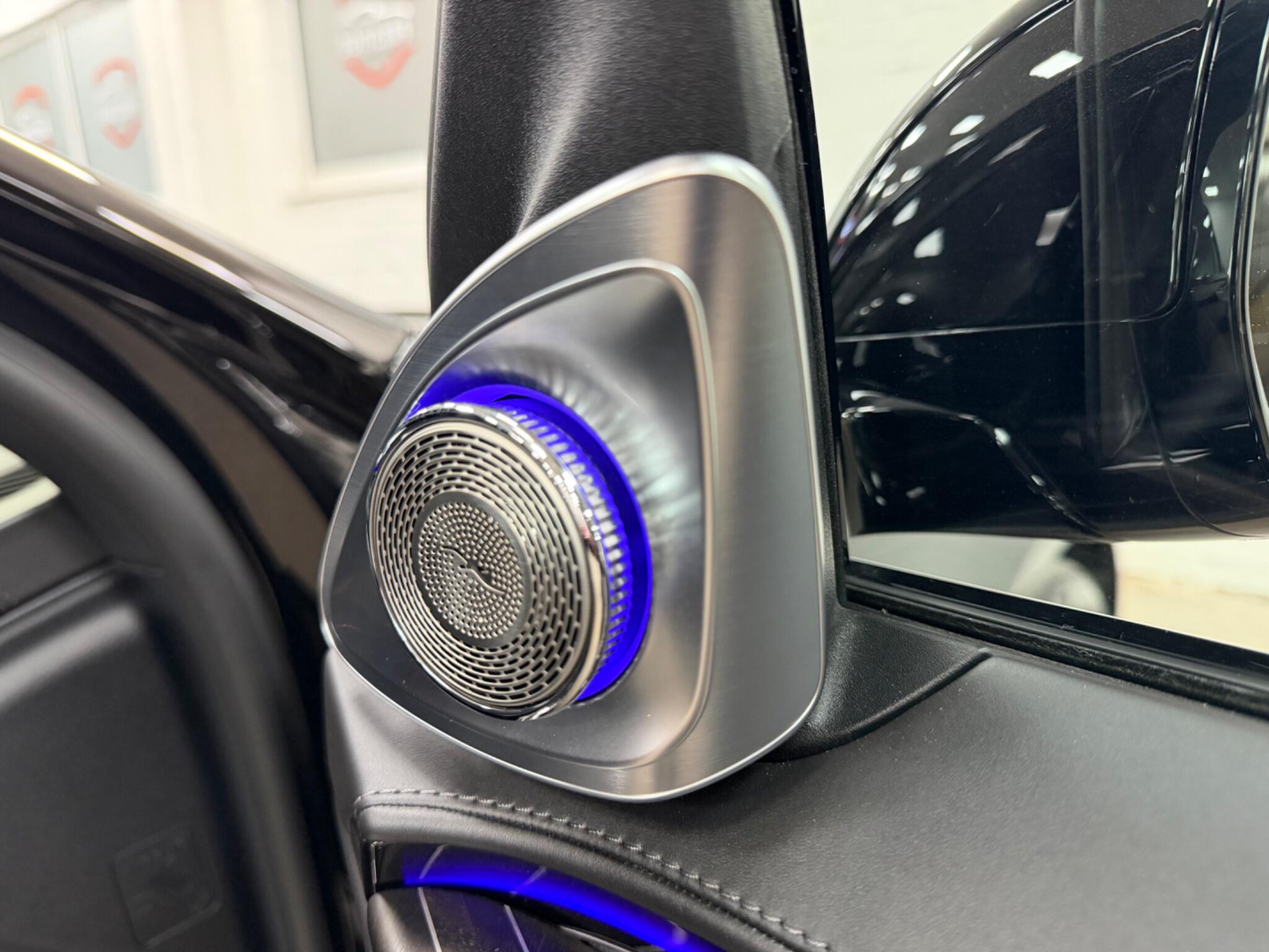 Mercedes-Benz S-Class view 15