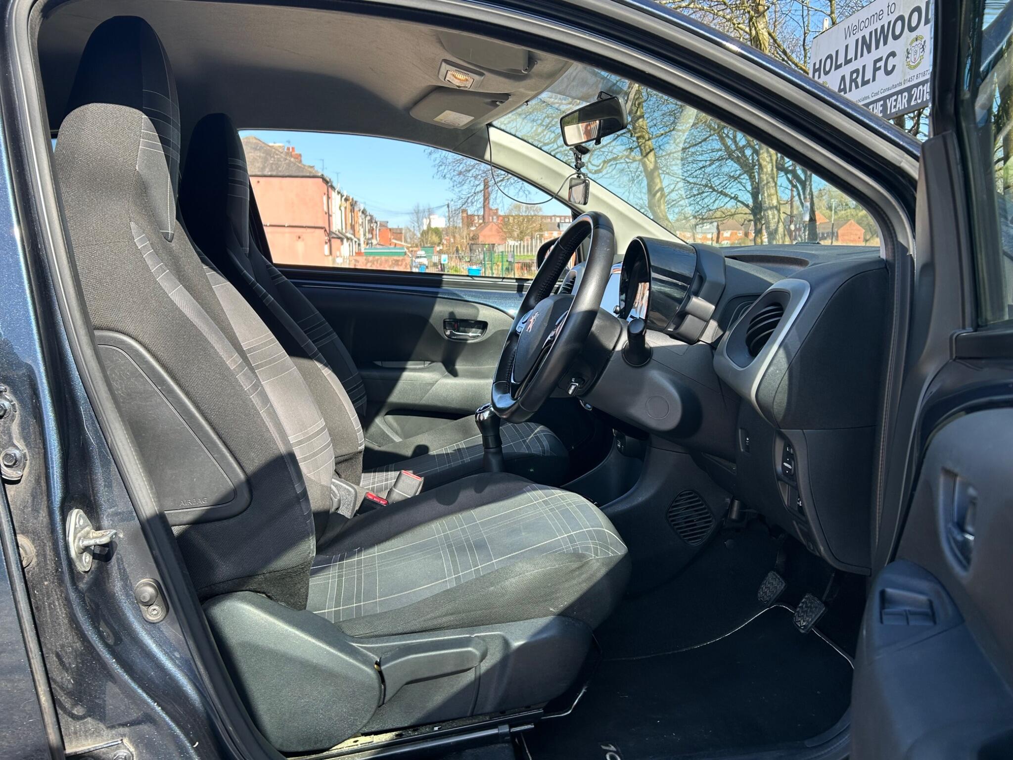 Peugeot 108 view 22