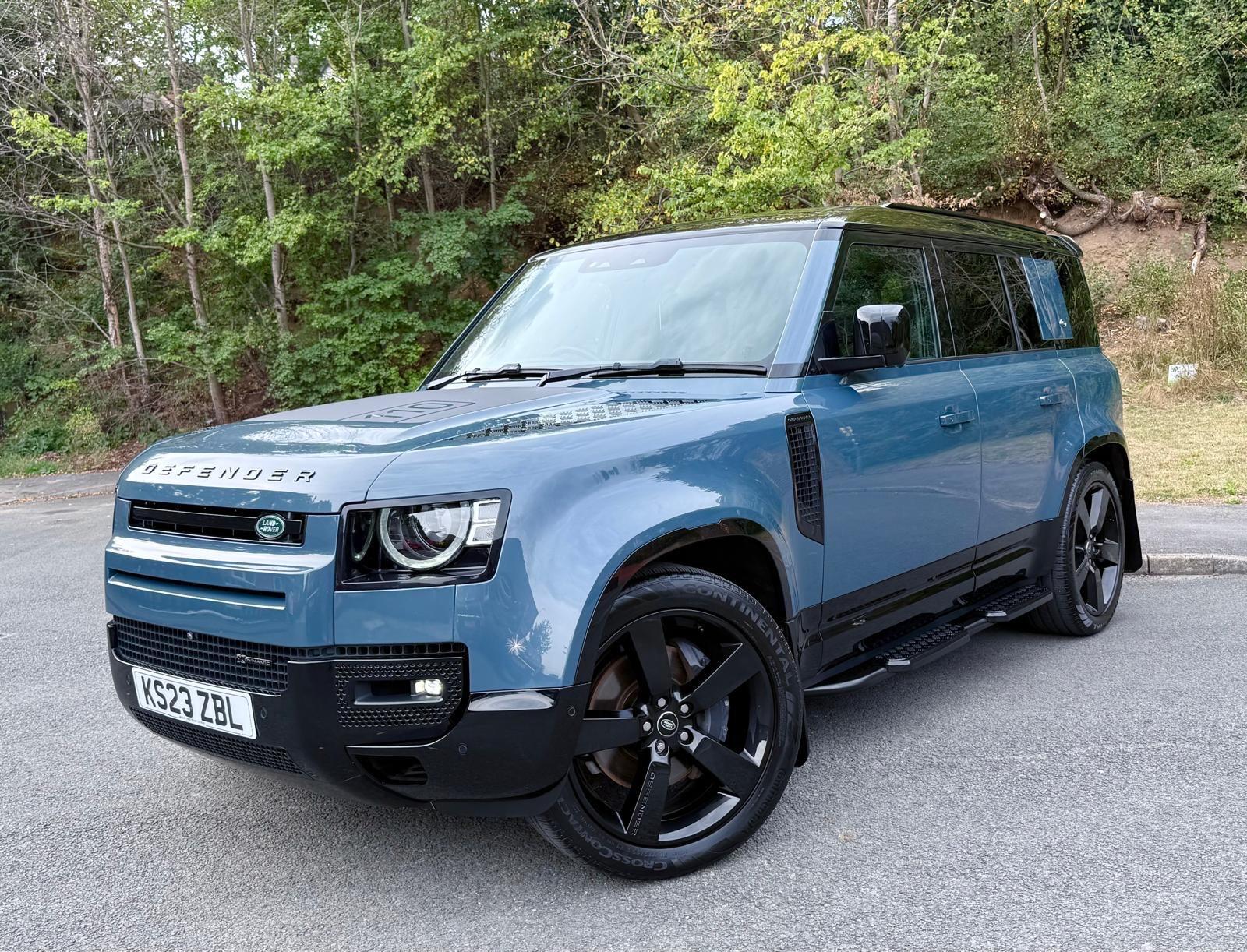 Land Rover Defender view 14