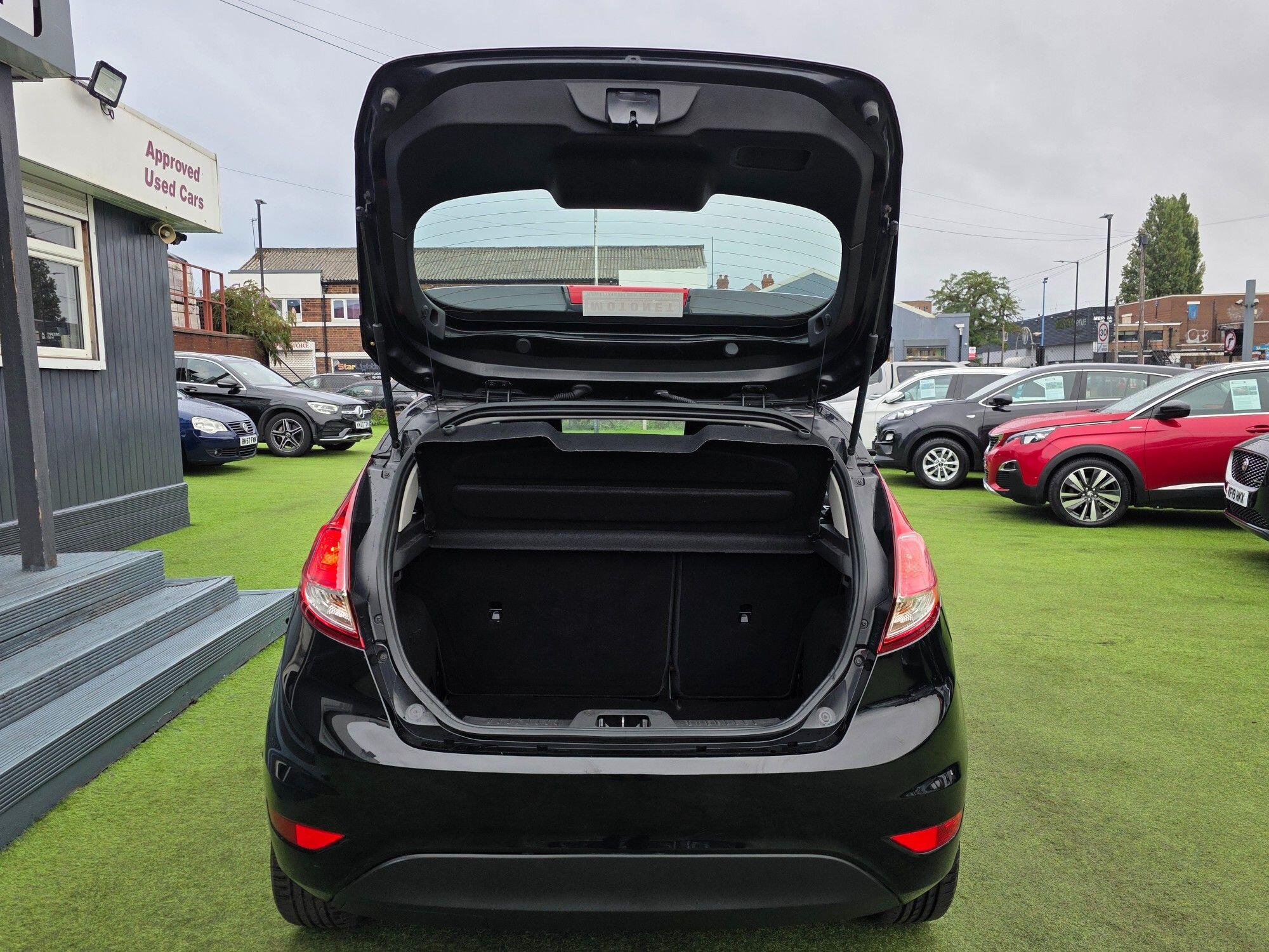 Ford Fiesta view 17