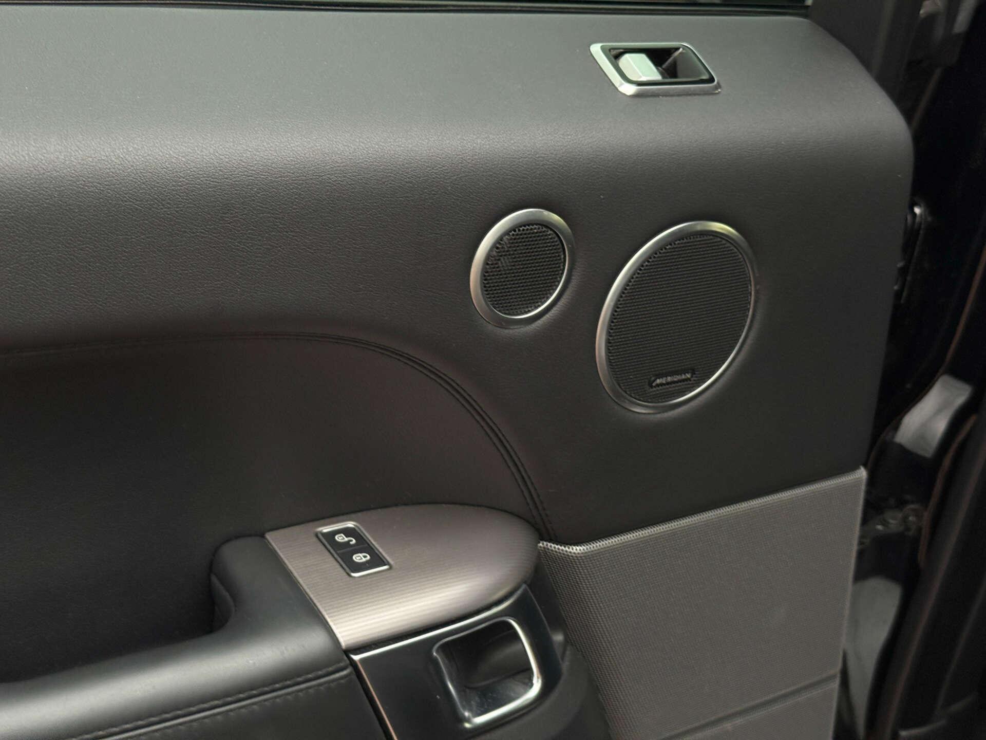 Land Rover Range Rover Sport view 37