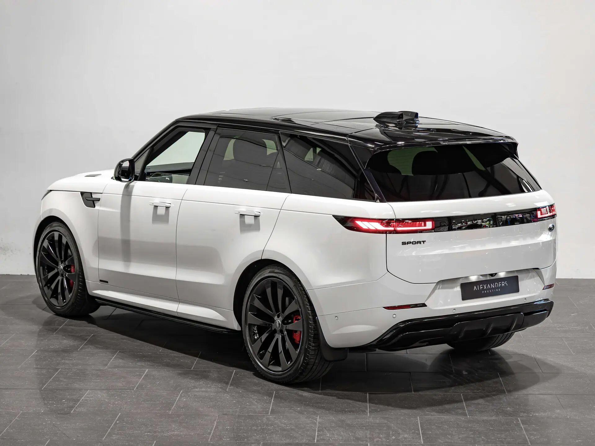 Land Rover Range Rover Sport view 5