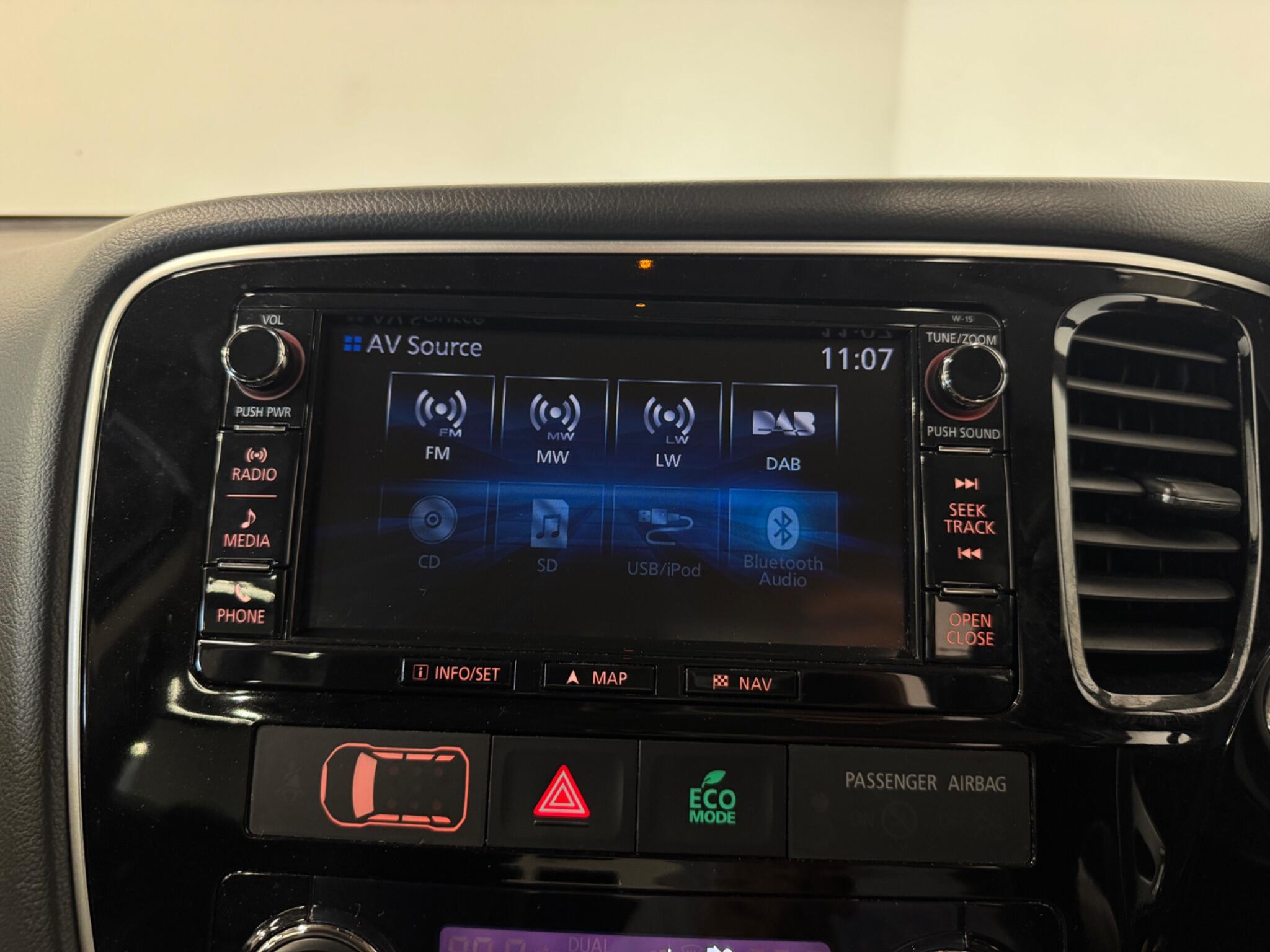Mitsubishi Outlander view 21