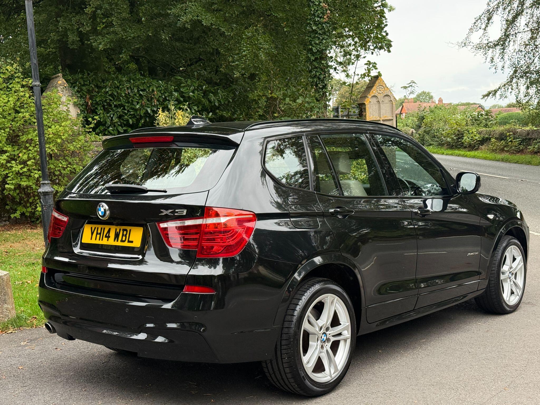 BMW X3 view 12