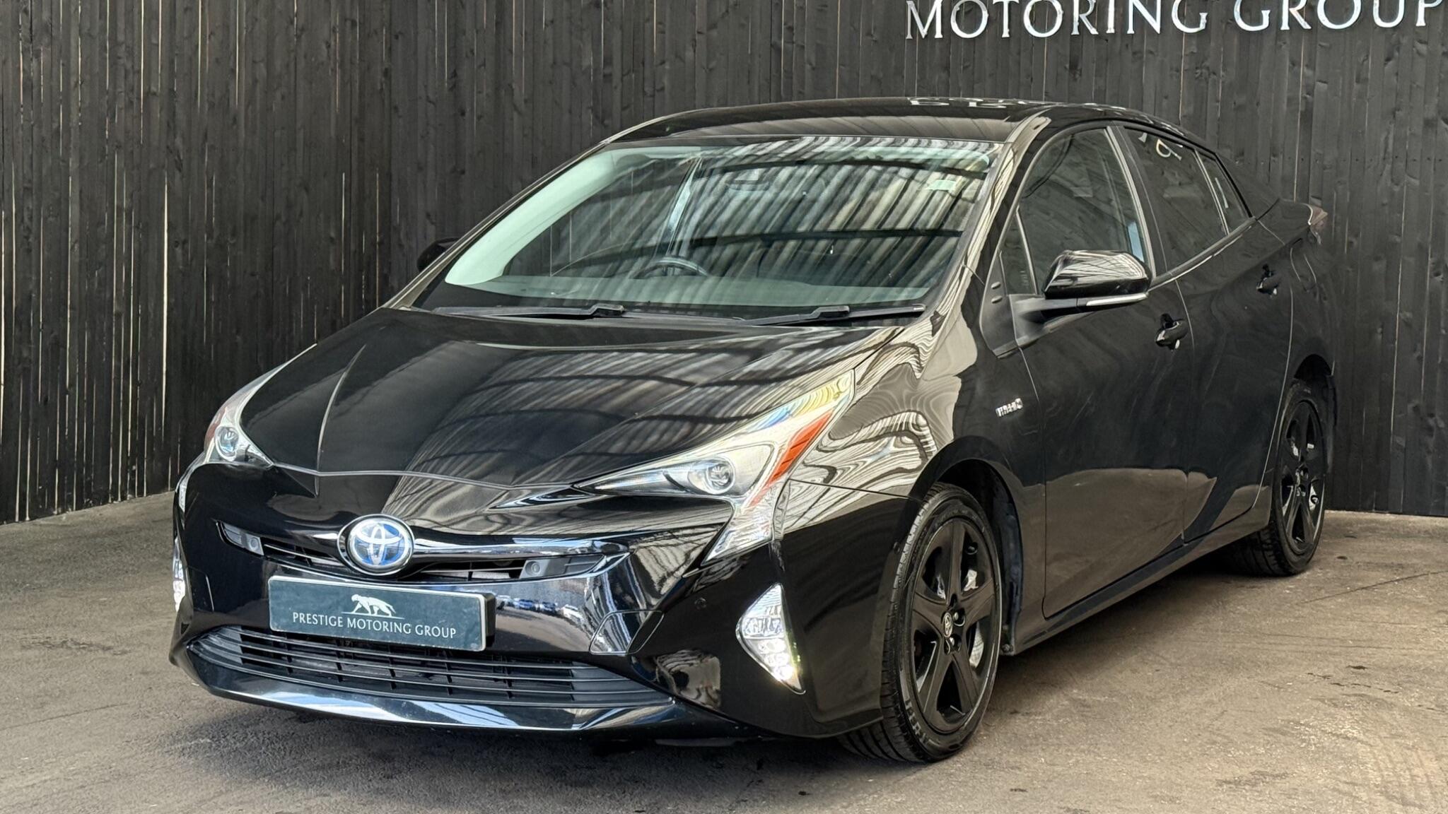 Toyota Prius view 4