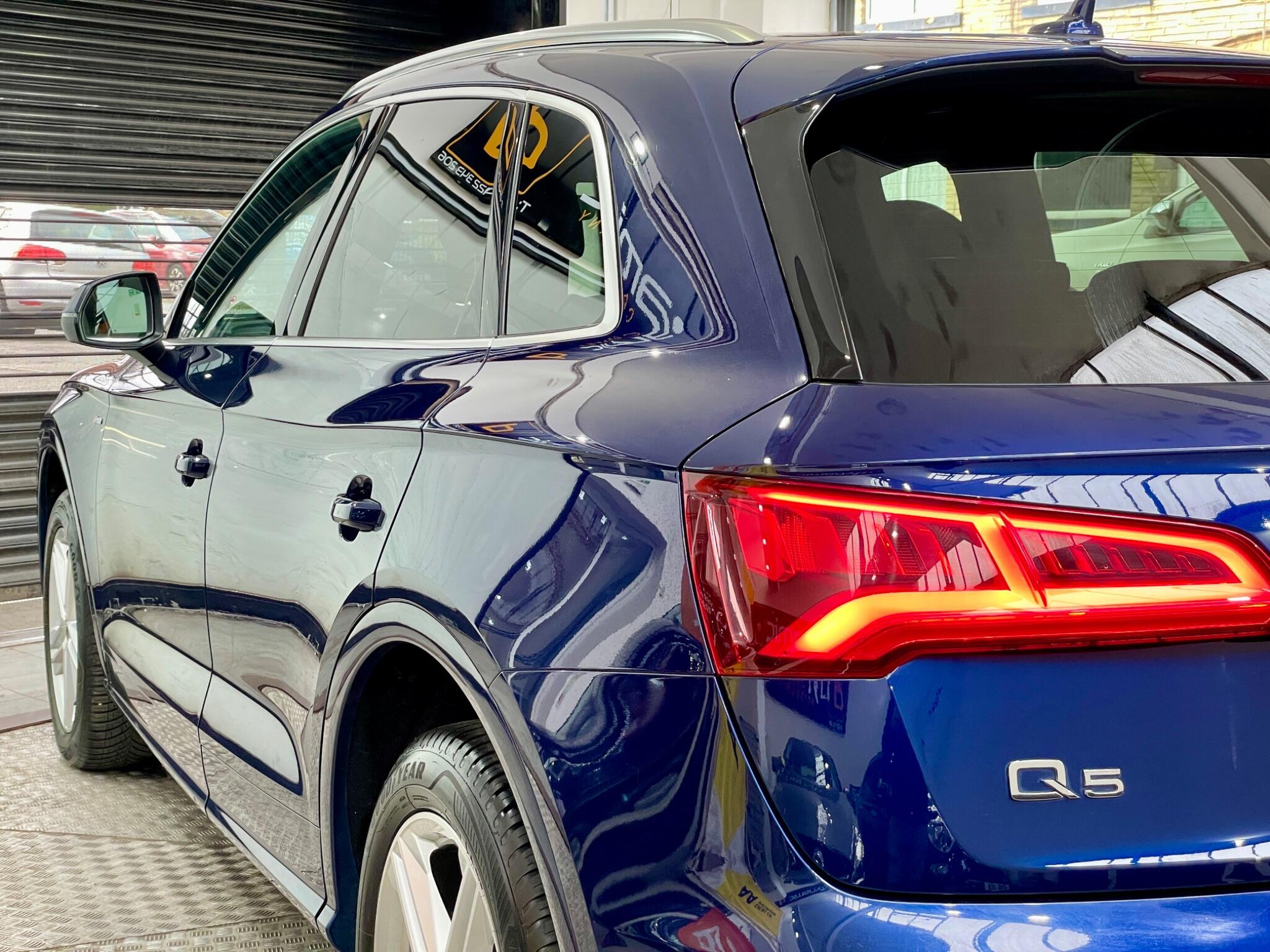 Audi Q5 view 14