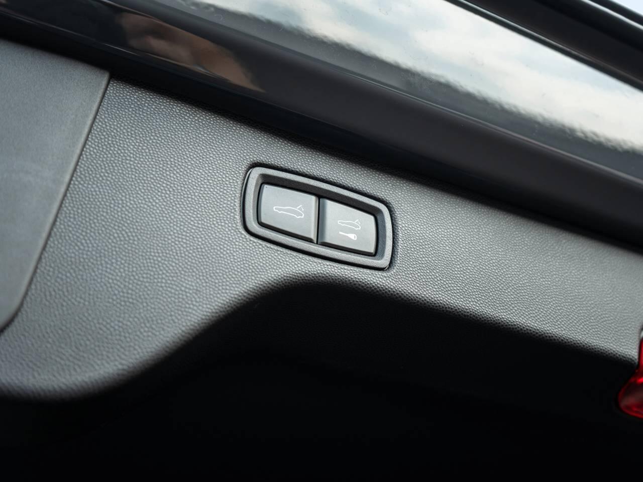 Porsche Macan view 33