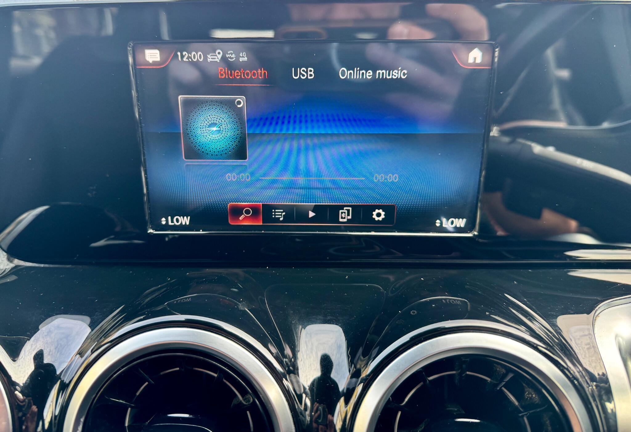 Mercedes-Benz GLB view 66