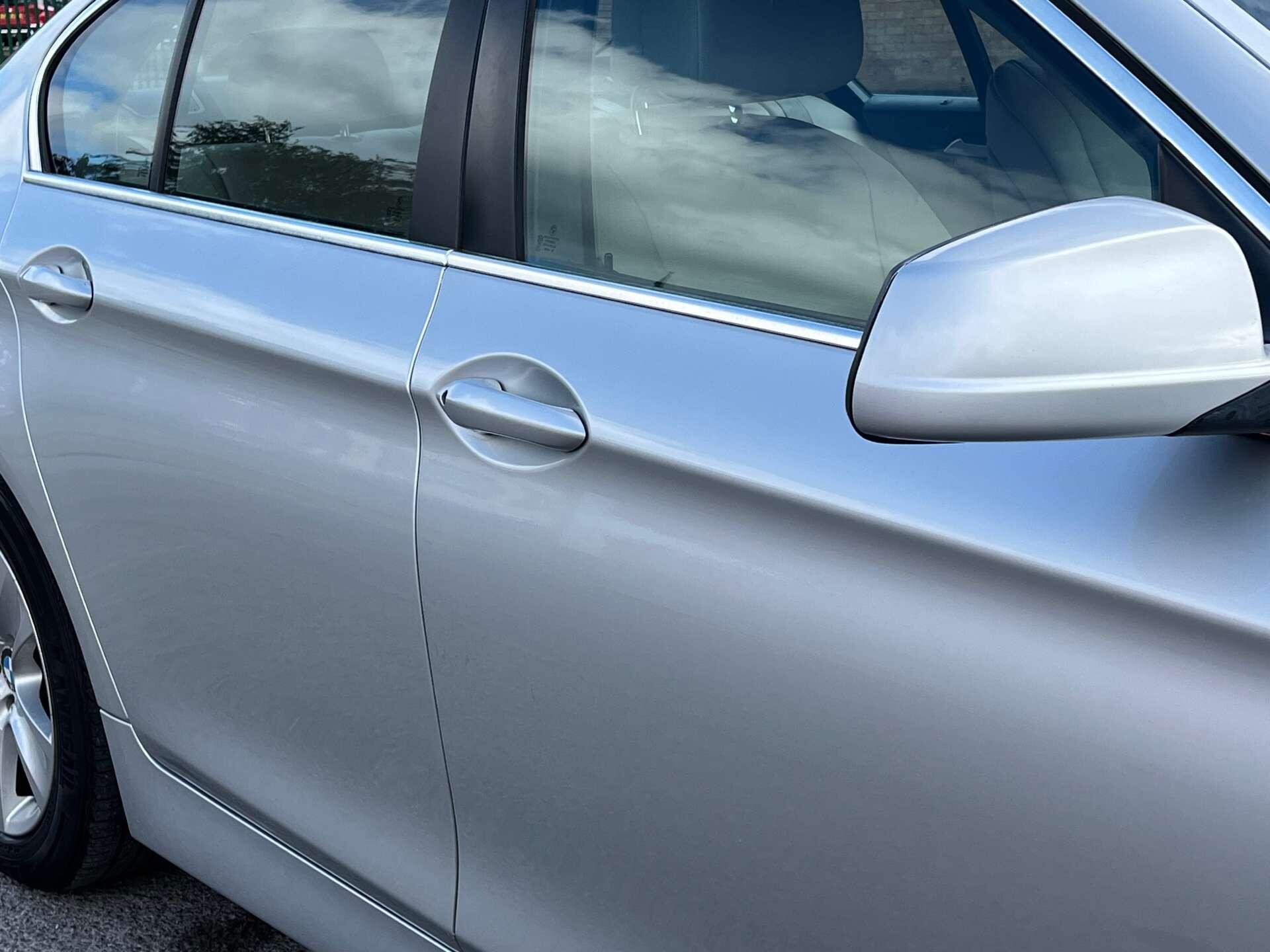 BMW 5 Series view 36