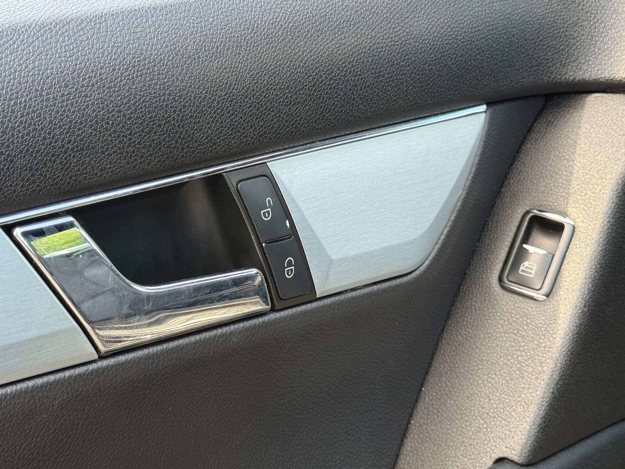 Mercedes-Benz C Class - Image 17