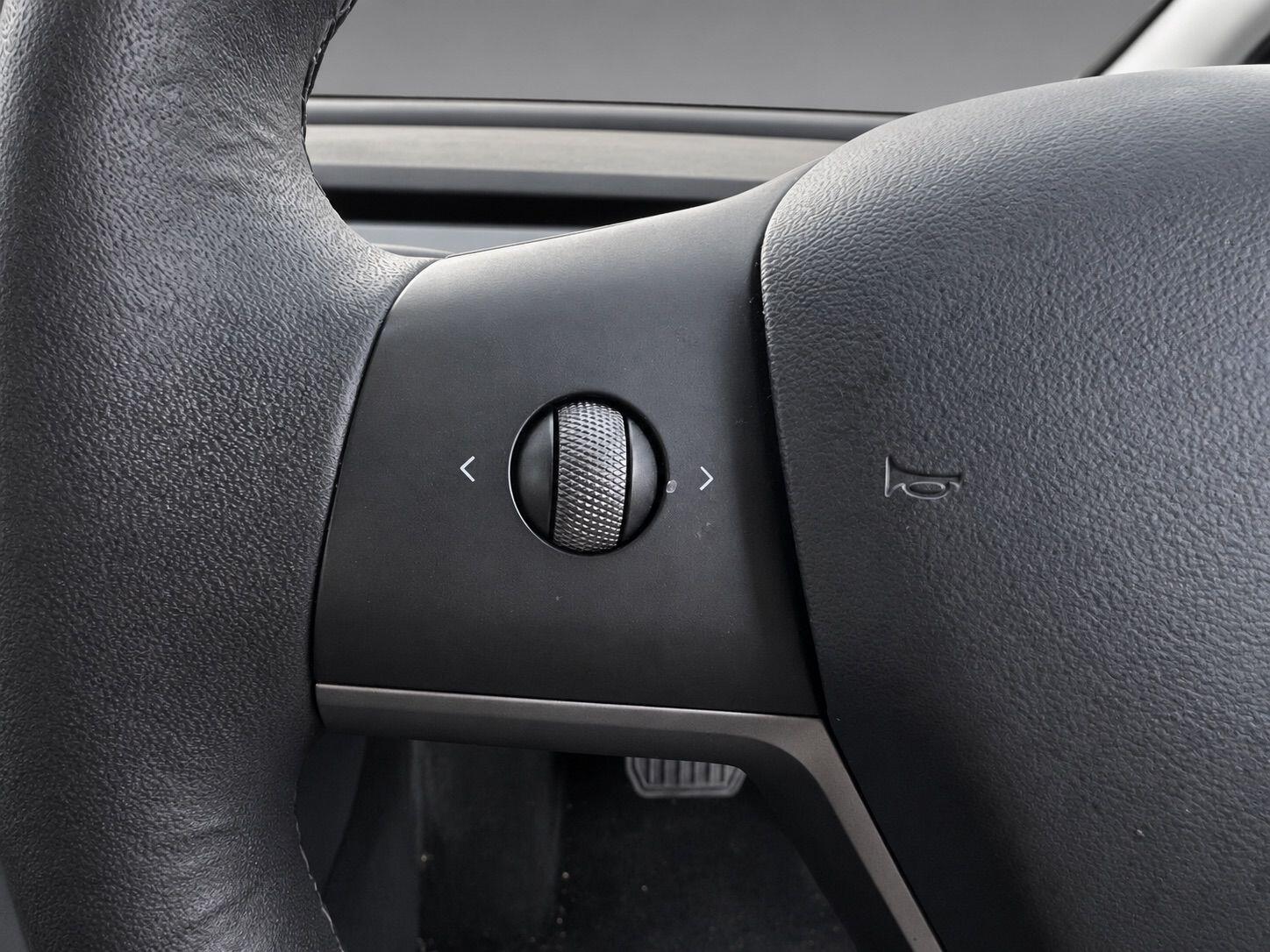 Tesla Model 3 view 23