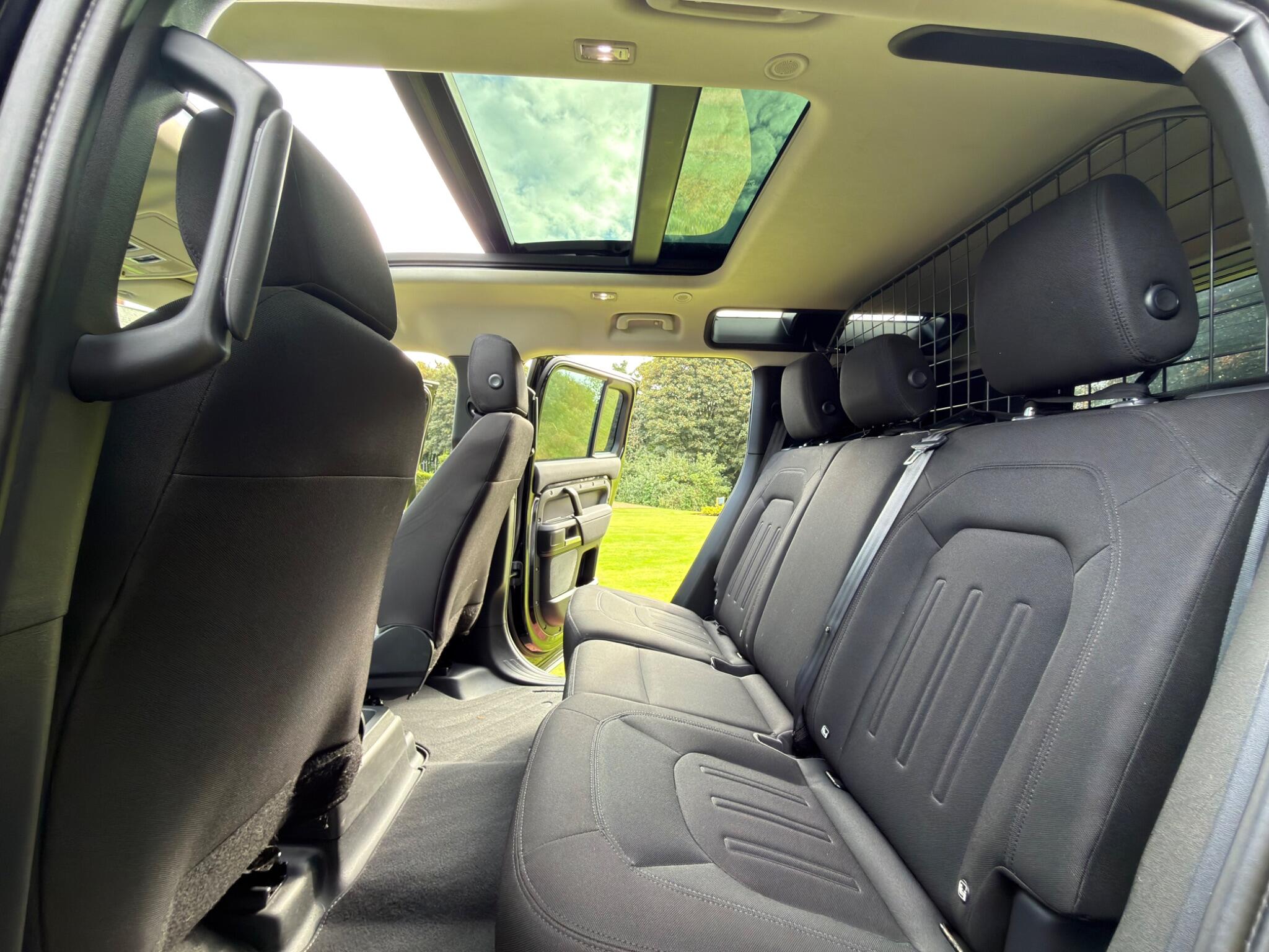 Land Rover Defender 110 view 6