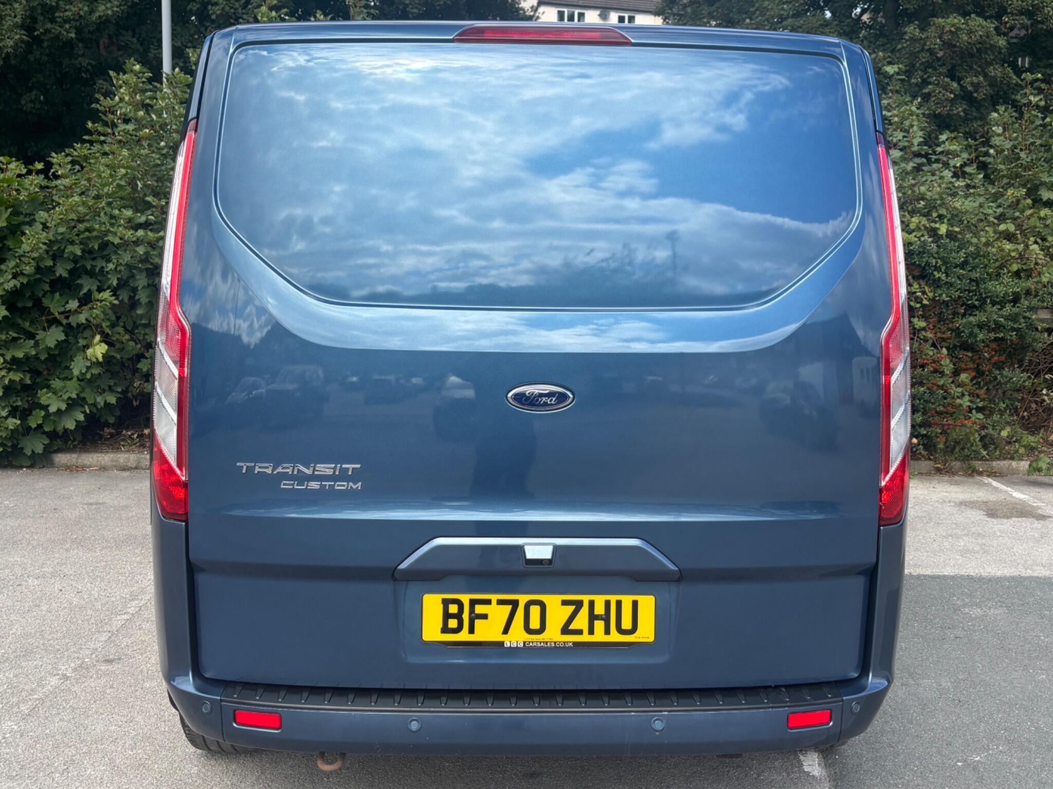Ford Transit Custom view 6