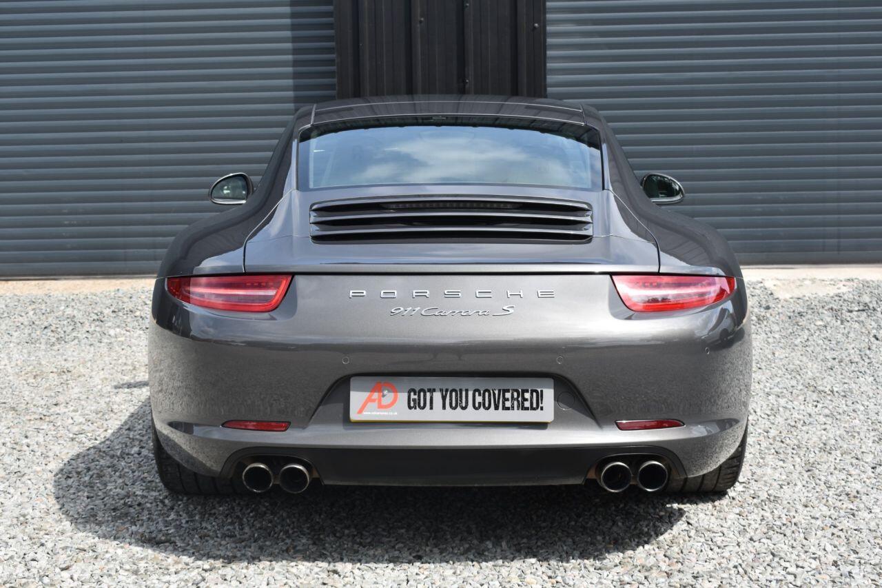 Porsche 911 view 14