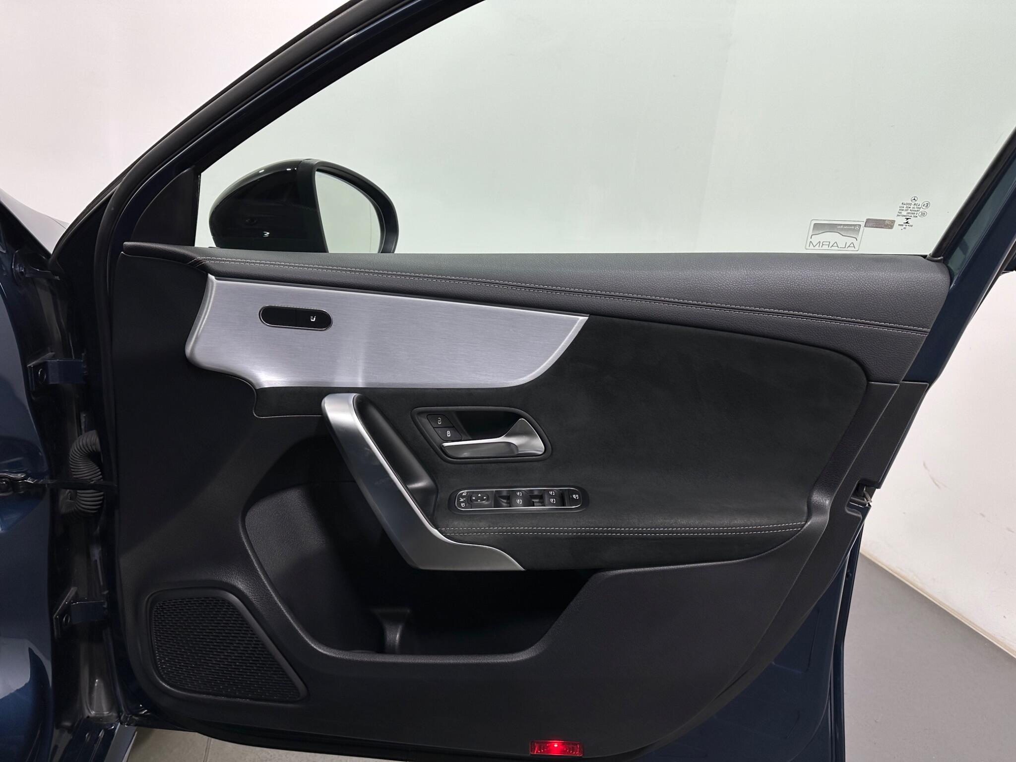 Mercedes-Benz A-Class view 36
