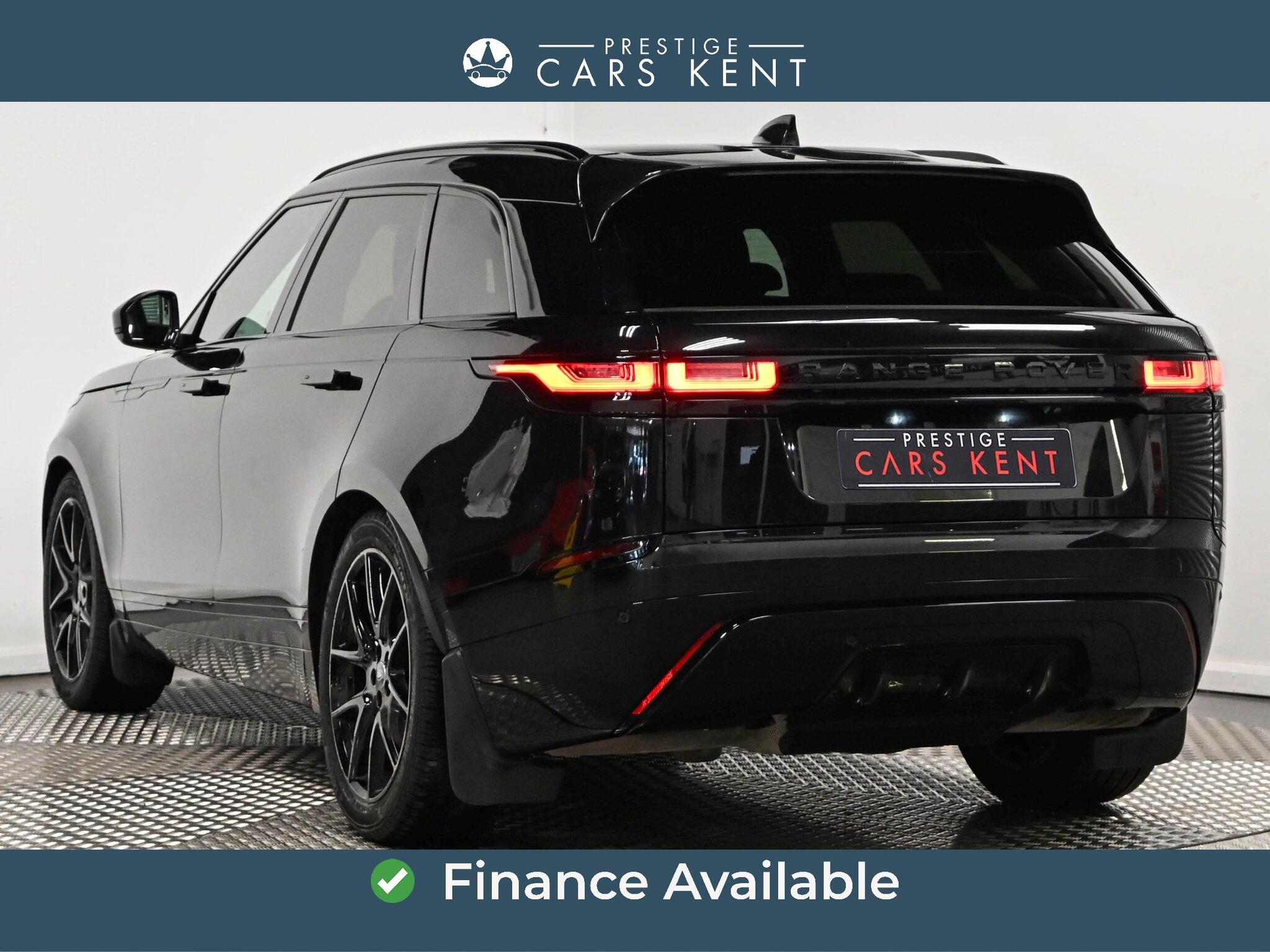 Land Rover Range Rover Velar view 3