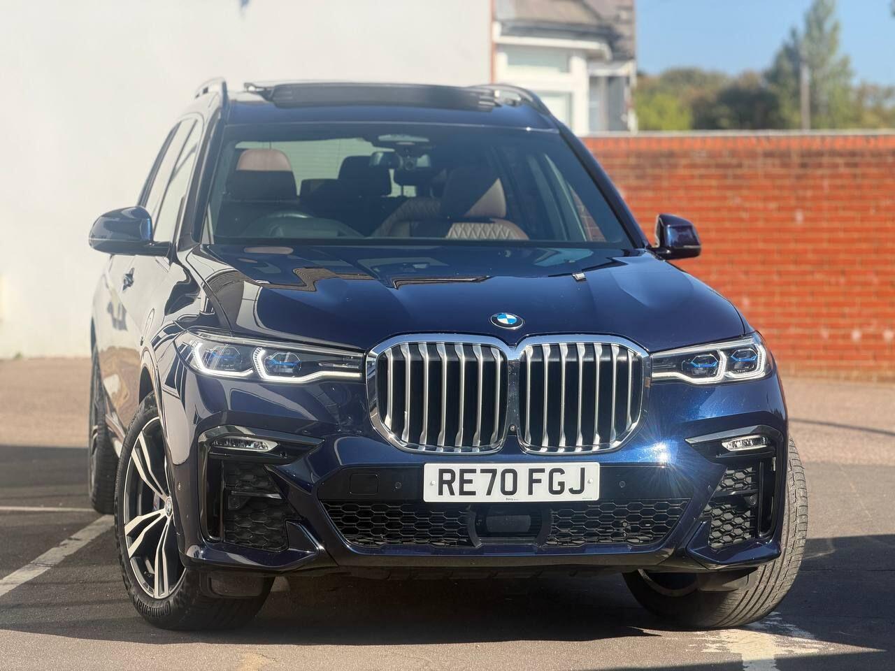 BMW X7 view 69