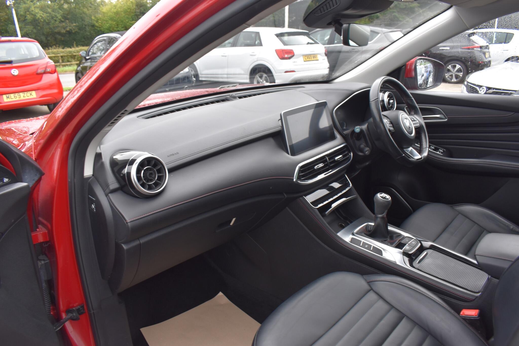 MG HS - 1.5 T-GDI Exclusive Euro 6 (s/s) 5dr - Image 20