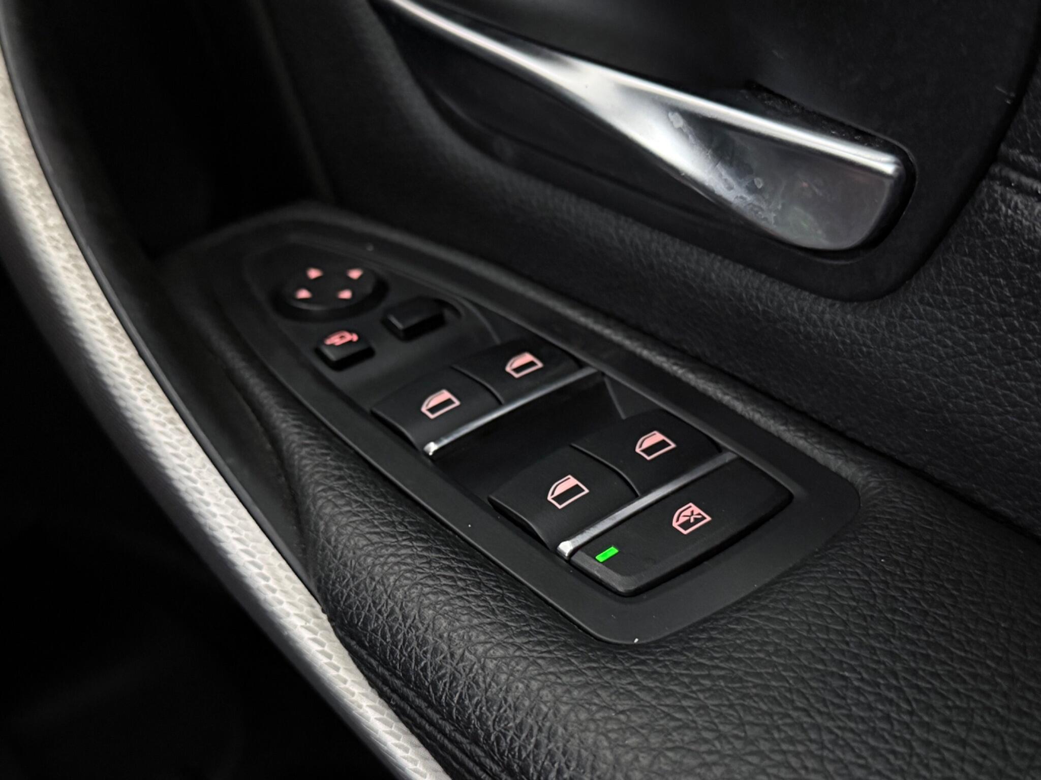 BMW 3 Series view 17