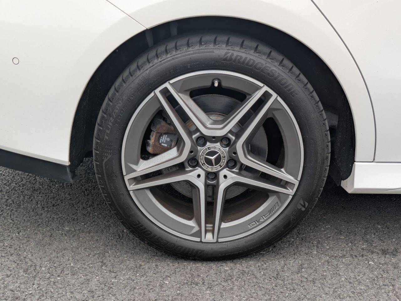 Mercedes-Benz Cla view 33
