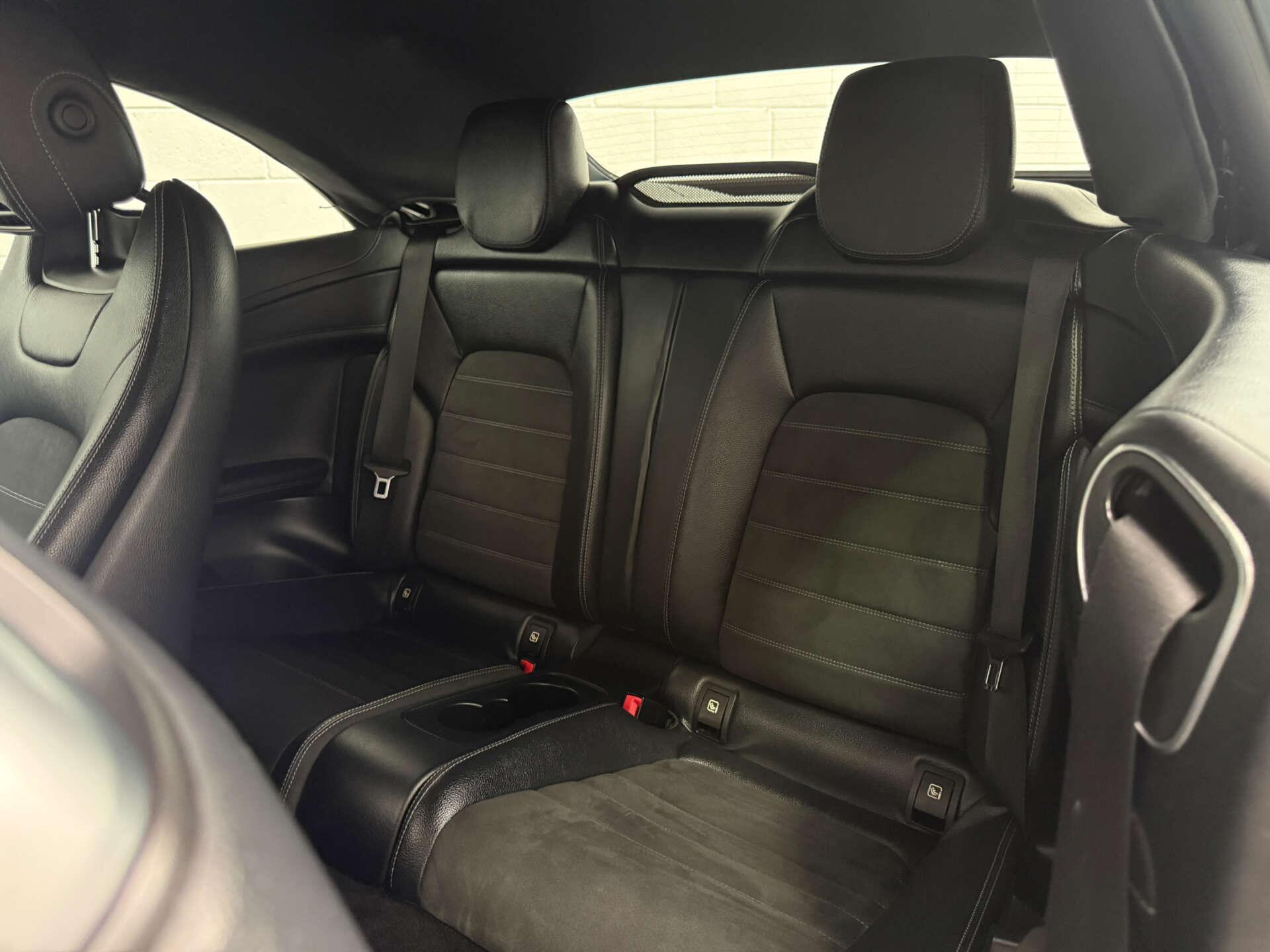 Mercedes-Benz C-Class view 24