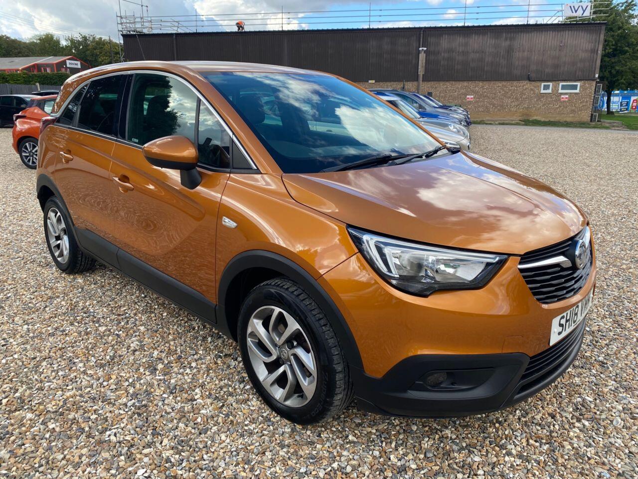 Vauxhall Crossland X view 3