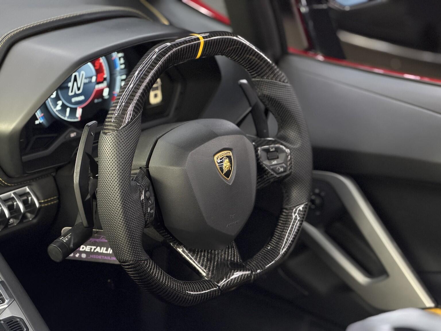 Lamborghini Aventador view 60